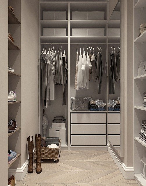 L’attribut alt de cette image est vide, son nom de fichier est closet-4696557_640-1-1.jpg.