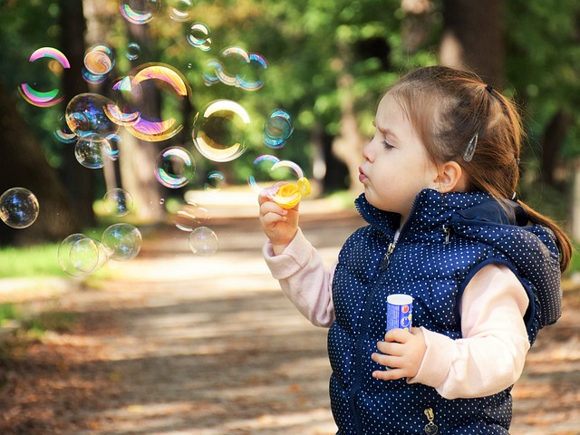 Découvrez les meilleures piscines à balles pour bébés et enfants